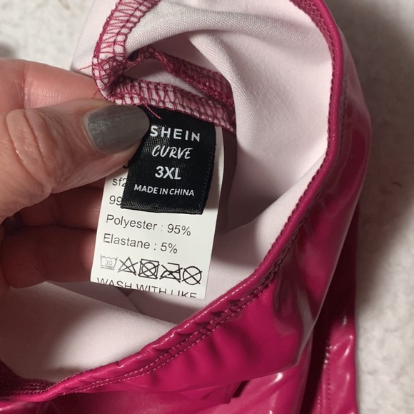 Shein Split Front PU Leather Halter Top, NWOT’s, Plus FREE Shirt, Size 3X (18) - Picture 6 of 14
